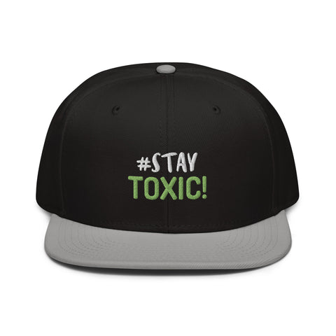 Annatommsy - Snapback-Cap mit Stick