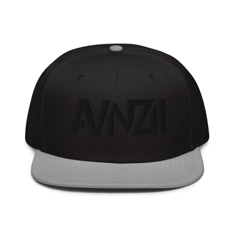 AVNZII - Snapback-Cap mit Stick